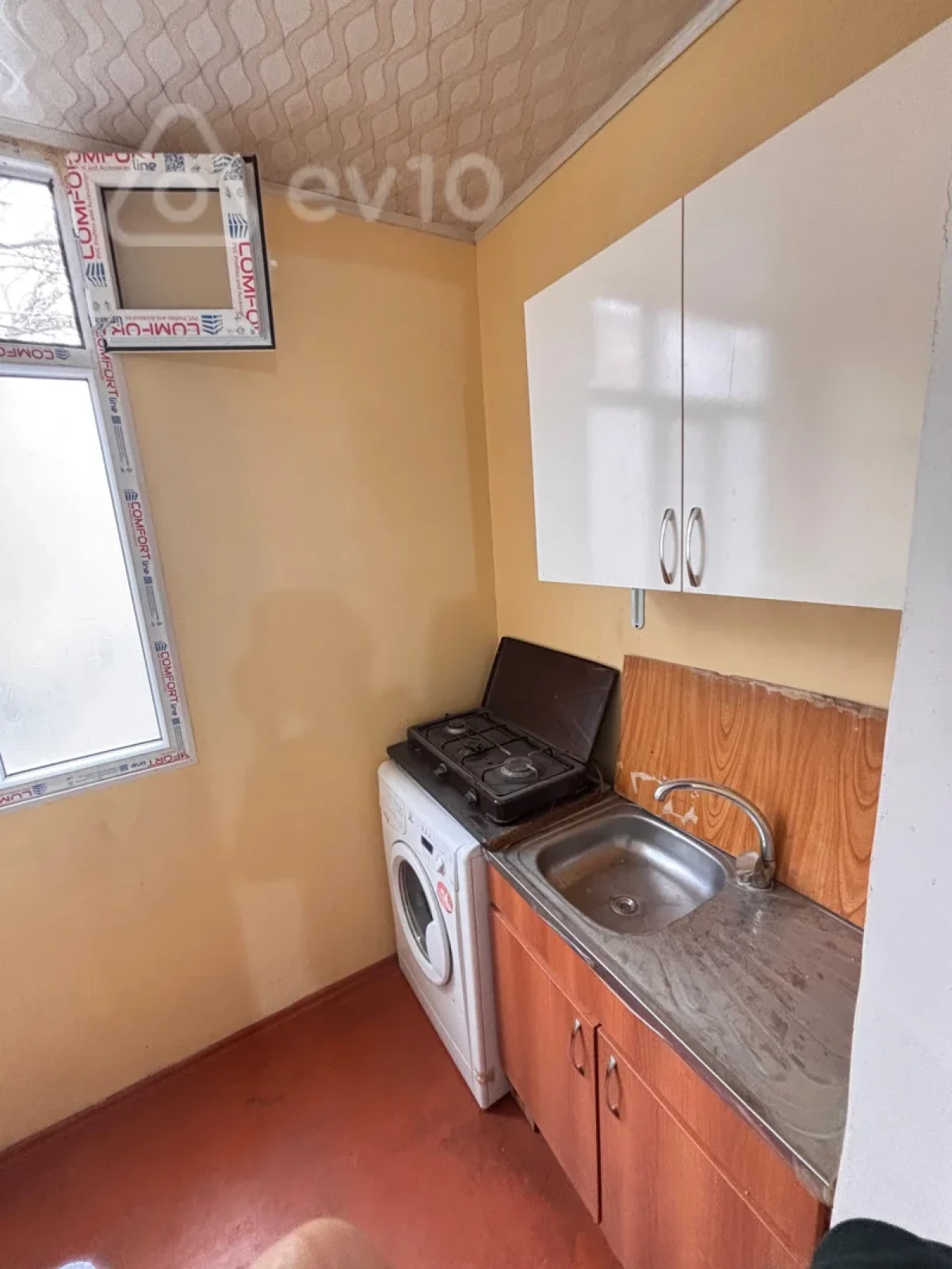 Kirayə verilir 2 otaqlı köhnə tikili 35 m²