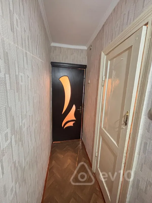 Kirayə verilir 2 otaqlı köhnə tikili 35 m²