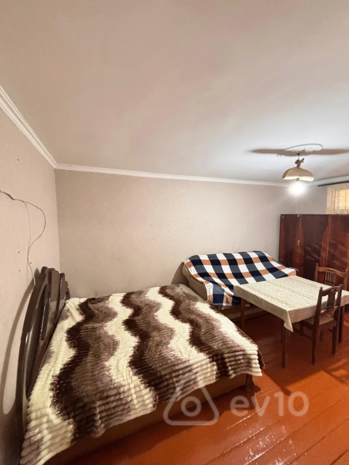 Kirayə verilir 2 otaqlı köhnə tikili 35 m²