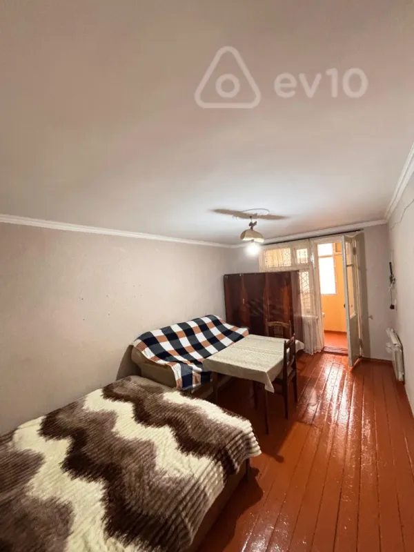 Kirayə verilir 2 otaqlı köhnə tikili 35 m²
