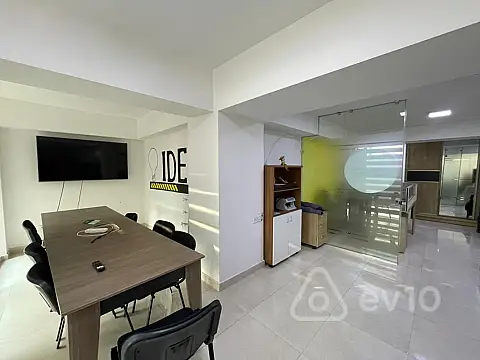 Kirayə verilir 4 otaqlı ofis 135 m² — Bakı, Səbail 4 otaq 135.00 m²