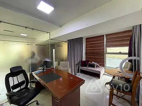 Kirayə verilir 4 otaqlı ofis 135 m²