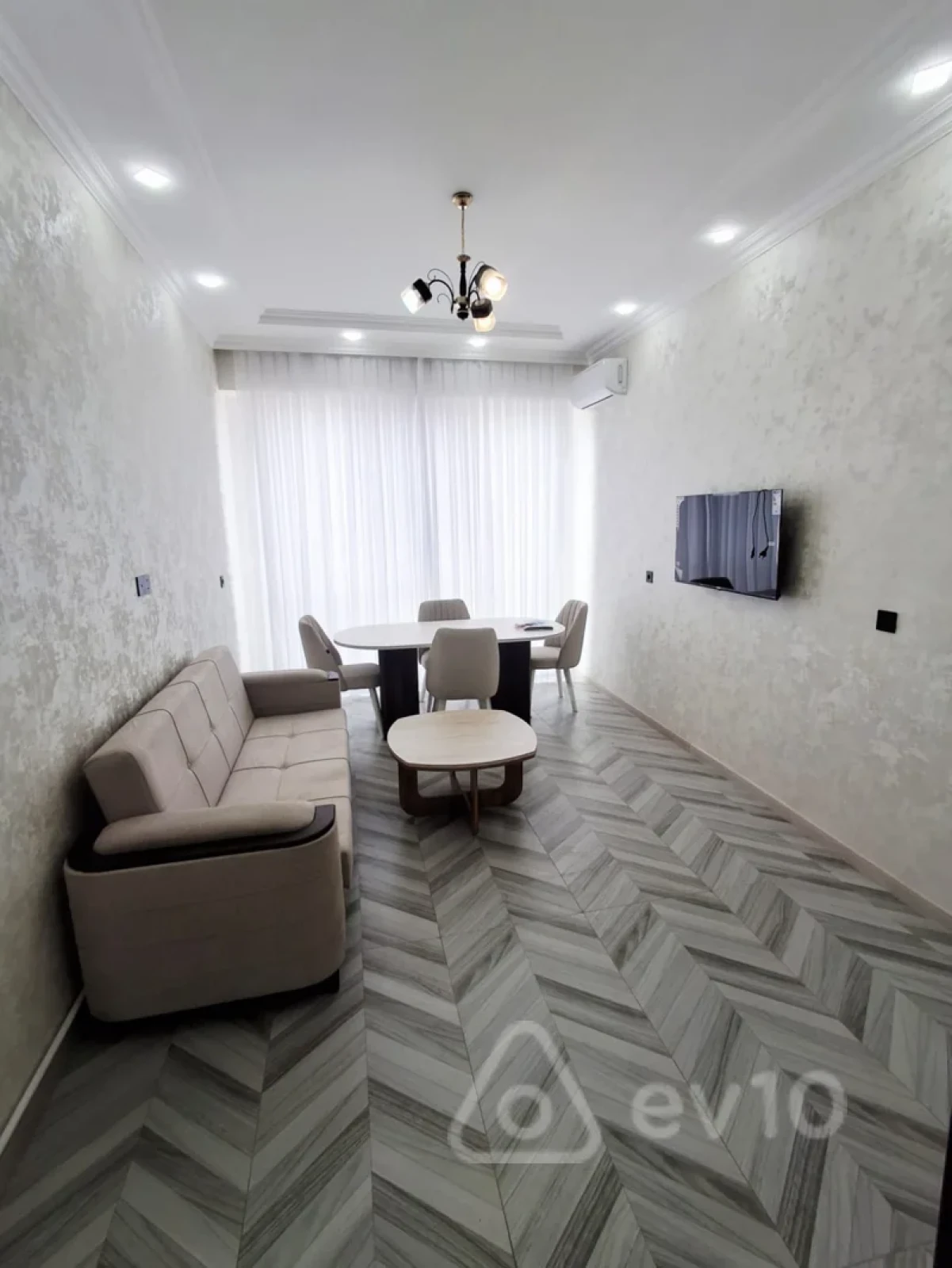 Kirayə verilir 2 otaqlı yeni tikili 56 m²