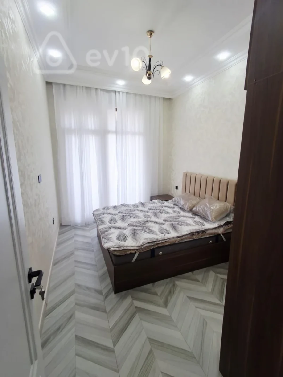 Kirayə verilir 2 otaqlı yeni tikili 56 m²