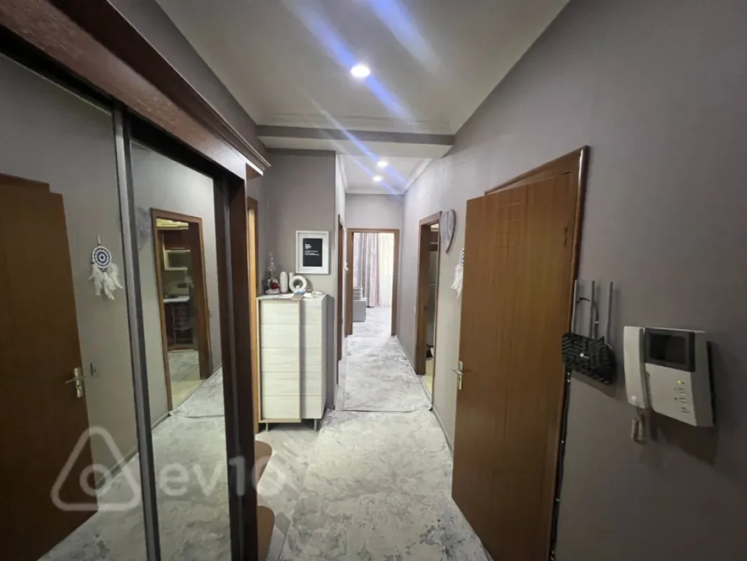 Kirayə verilir 3 otaqlı yeni tikili 60 m²