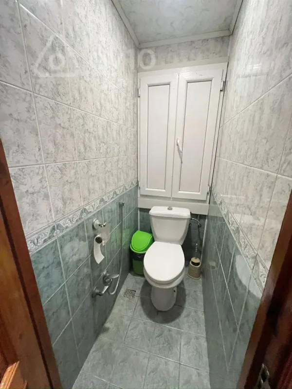 Satılır 4 otaqlı köhnə tikili 110 m²