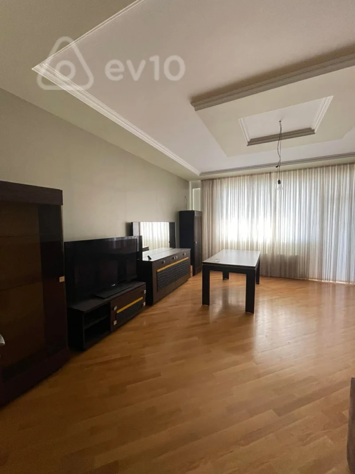 Kirayə verilir 3 otaqlı yeni tikili 130 m²