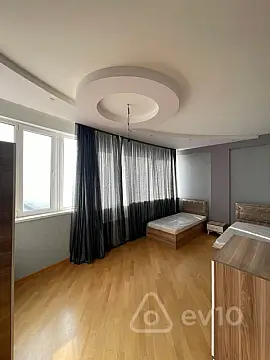 Kirayə verilir 3 otaqlı yeni tikili 130 m²