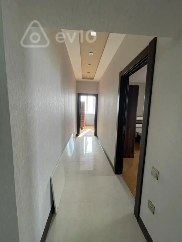 Kirayə verilir 3 otaqlı yeni tikili 130 m²