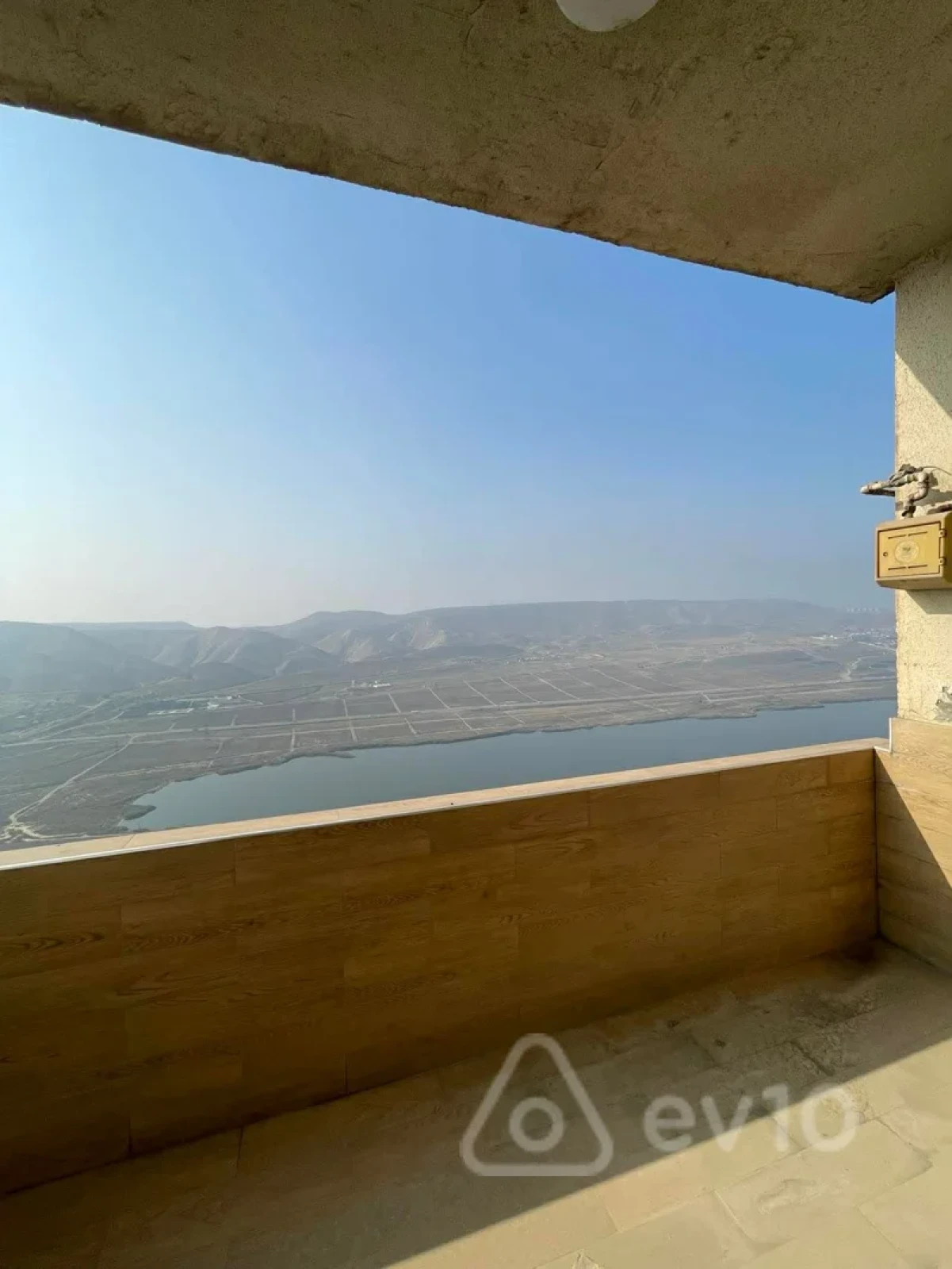 Kirayə verilir 3 otaqlı yeni tikili 130 m²