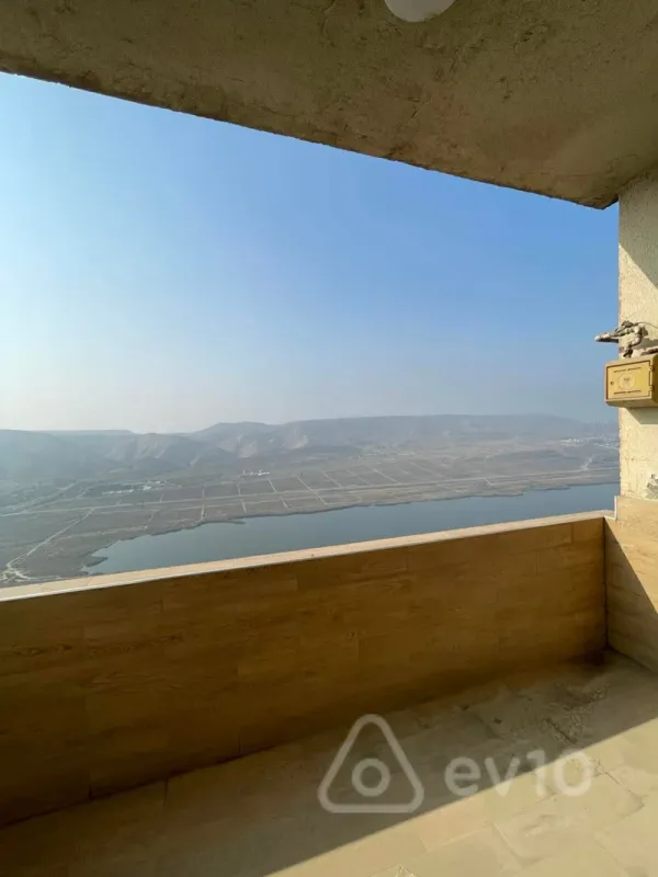 Kirayə verilir 3 otaqlı yeni tikili 130 m²