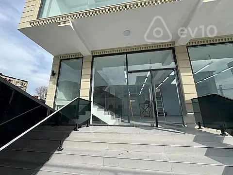 Kirayə verilir mənzil 156 m²