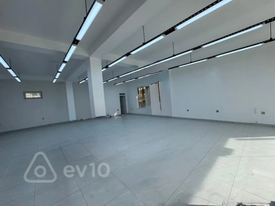 Kirayə verilir mənzil 156 m²