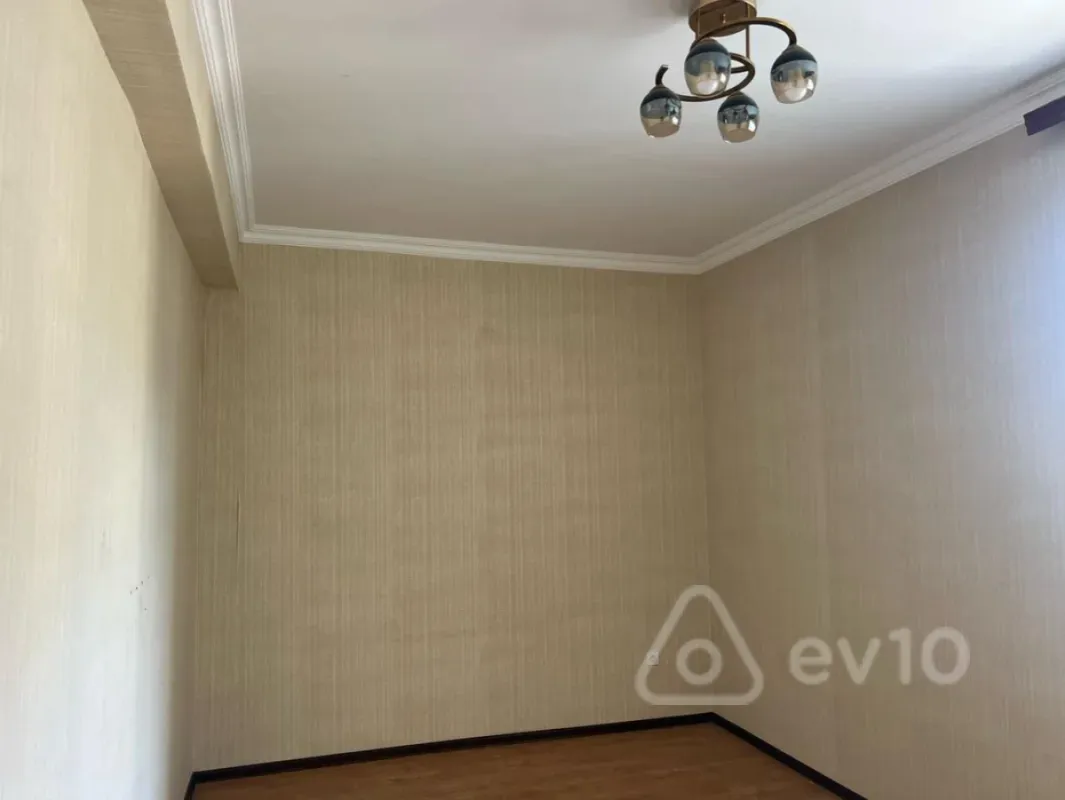 Kirayə verilir 2 otaqlı yeni tikili 60 m²