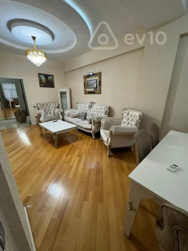 Kirayə verilir 3 otaqlı yeni tikili 1200 m²