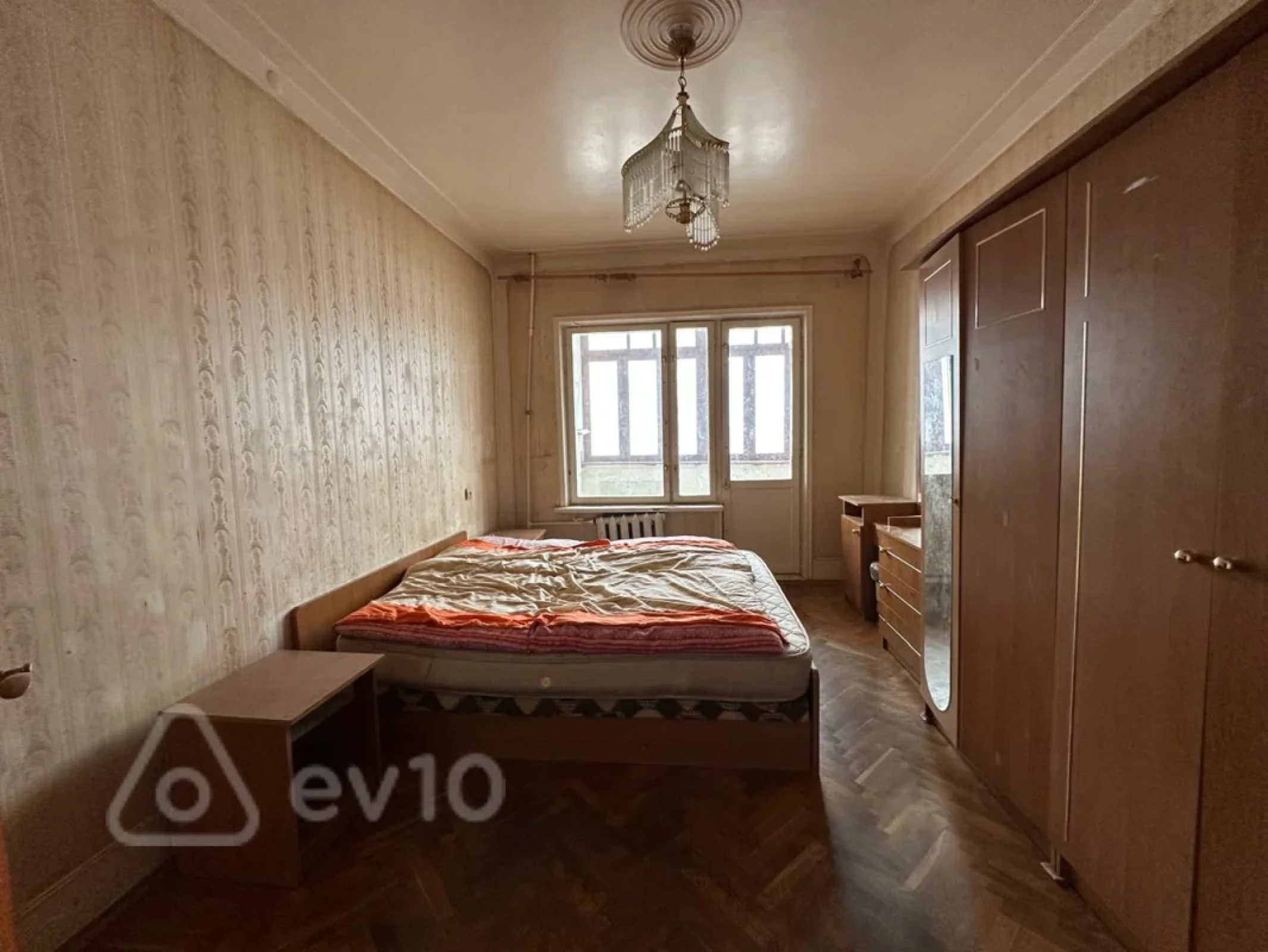 Kirayə verilir 3 otaqlı köhnə tikili 80 m²