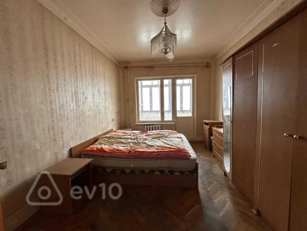 Kirayə verilir 3 otaqlı köhnə tikili 80 m²