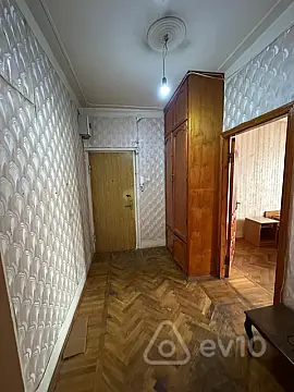 Kirayə verilir 3 otaqlı köhnə tikili 80 m²