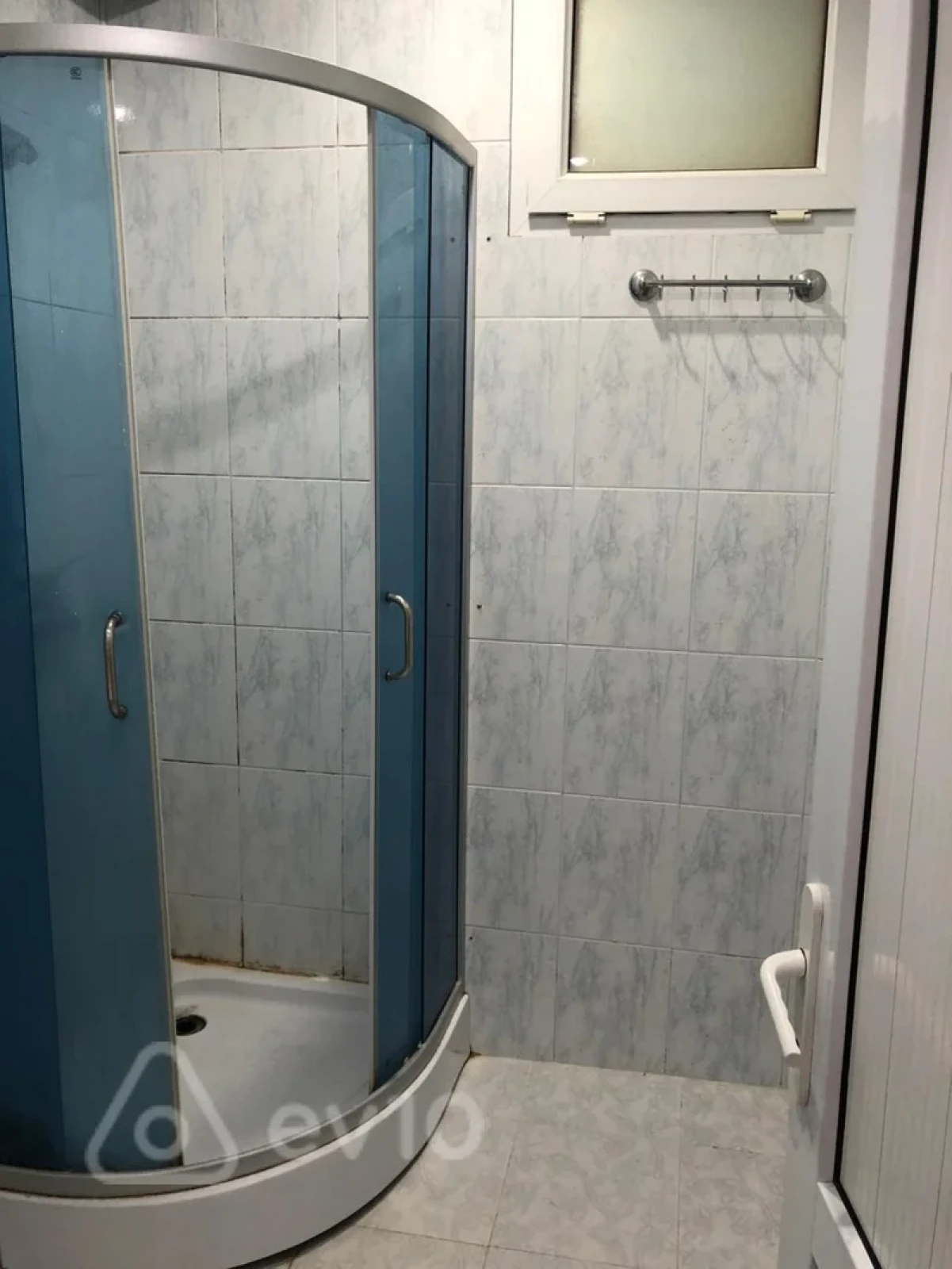 Satılır 4 otaqlı köhnə tikili 60 m²