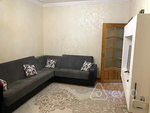 Satılır 4 otaqlı köhnə tikili 60 m²