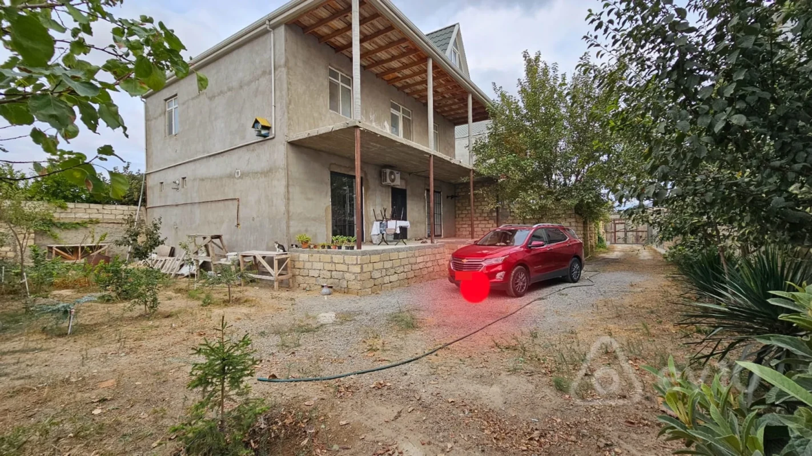 Satılır 5 otaqlı həyət evi 200 m²