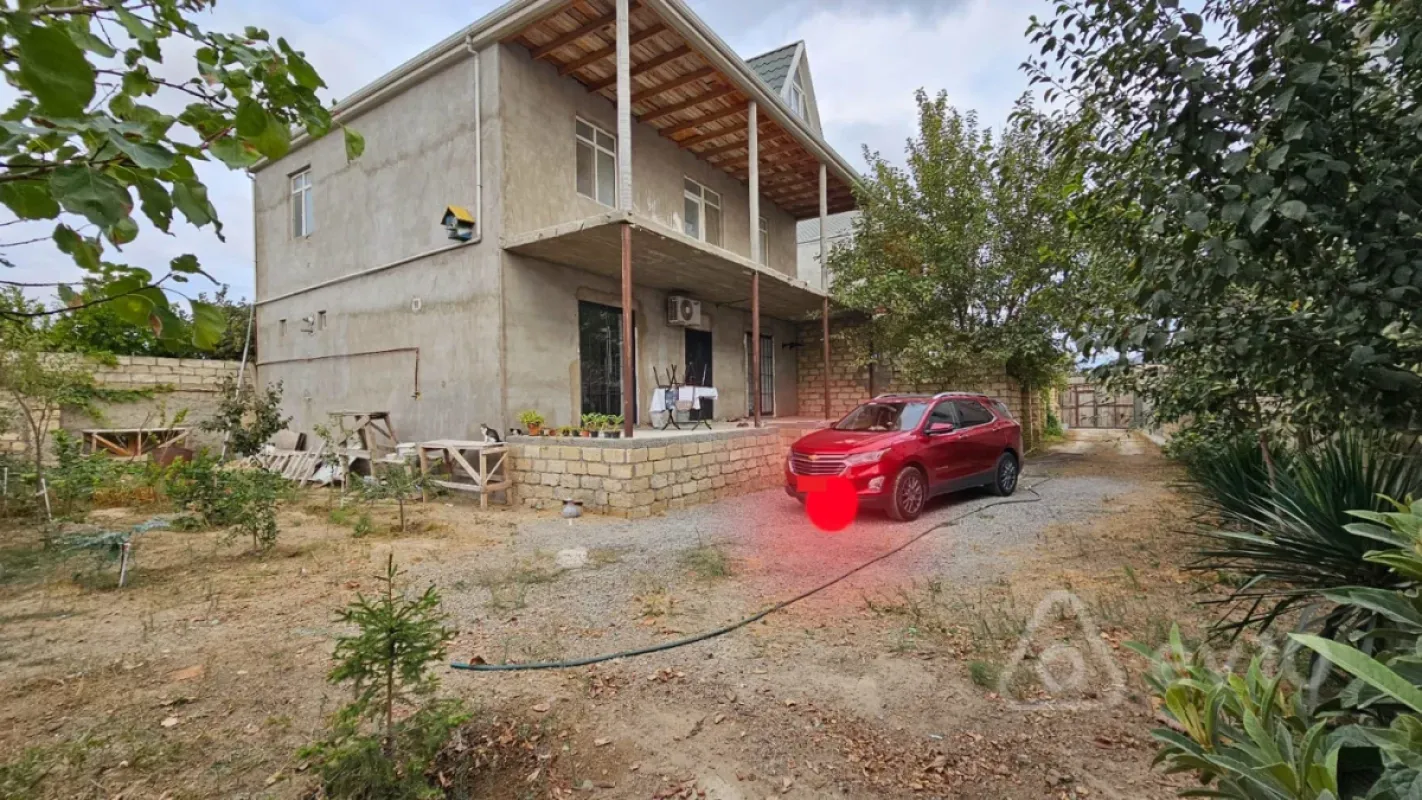 Satılır 5 otaqlı həyət evi 200 m²
