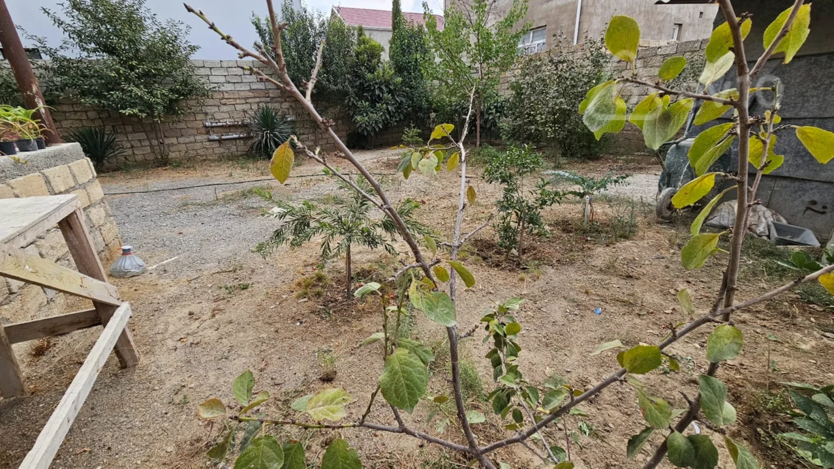 Satılır 5 otaqlı həyət evi 200 m²