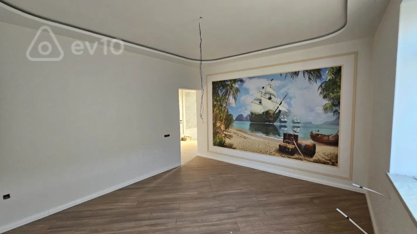 Satılır 5 otaqlı həyət evi 200 m²