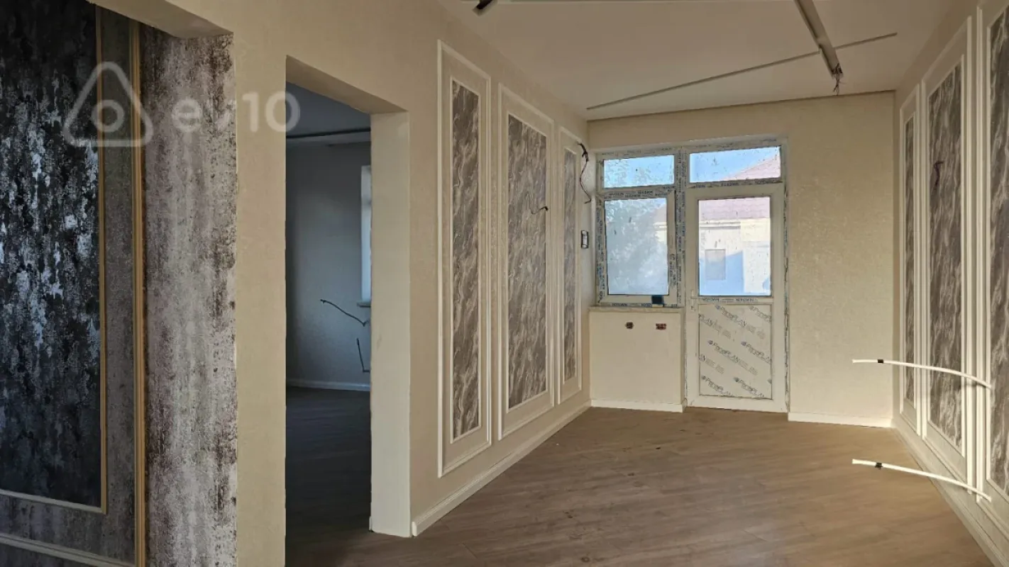 Satılır 5 otaqlı həyət evi 200 m²