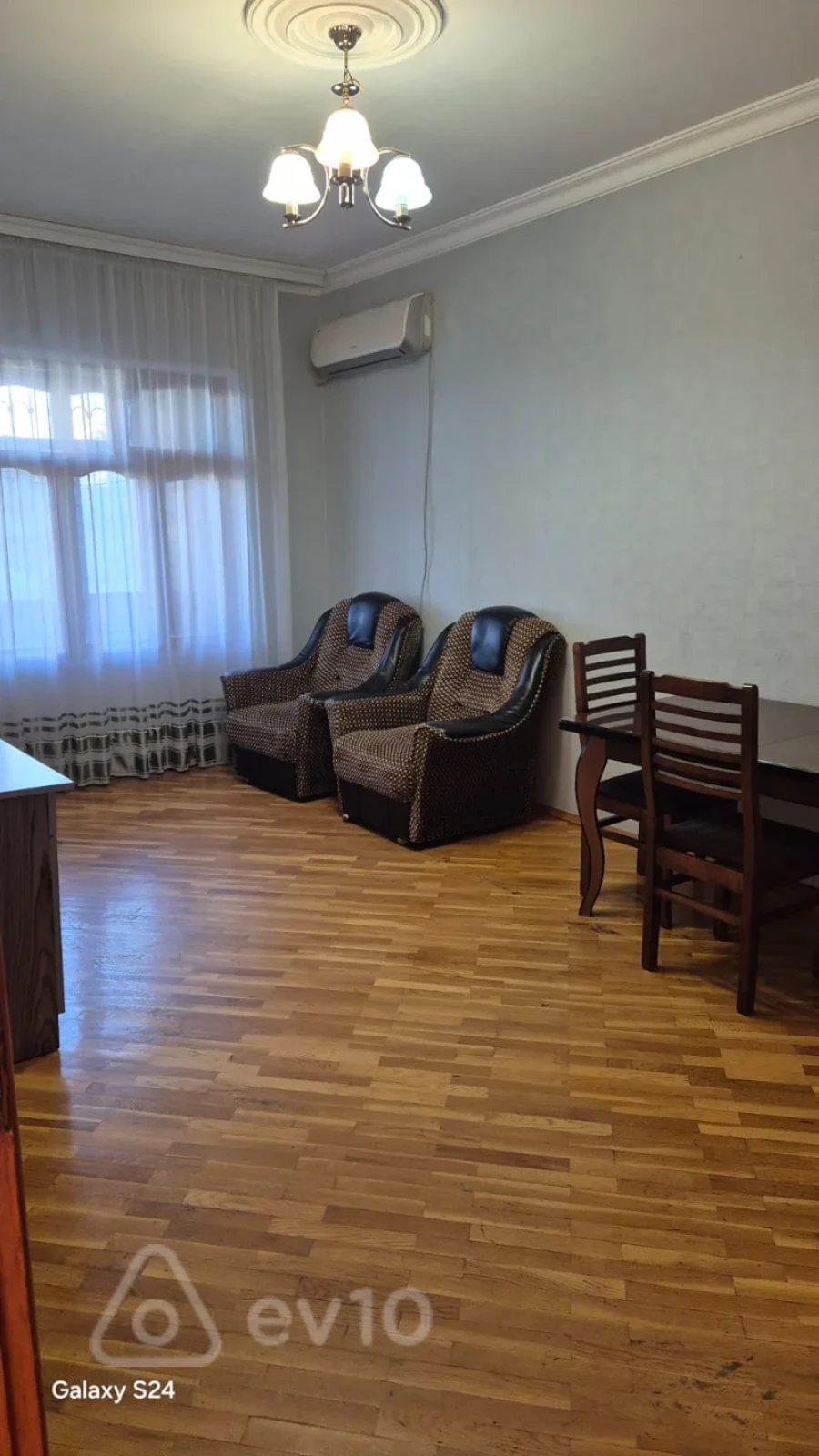 Kirayə verilir 2 otaqlı köhnə tikili 60 m²