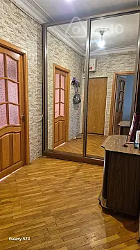 Kirayə verilir 2 otaqlı köhnə tikili 60 m²