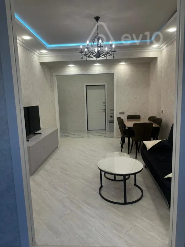 Kirayə verilir 2 otaqlı yeni tikili 65 m²