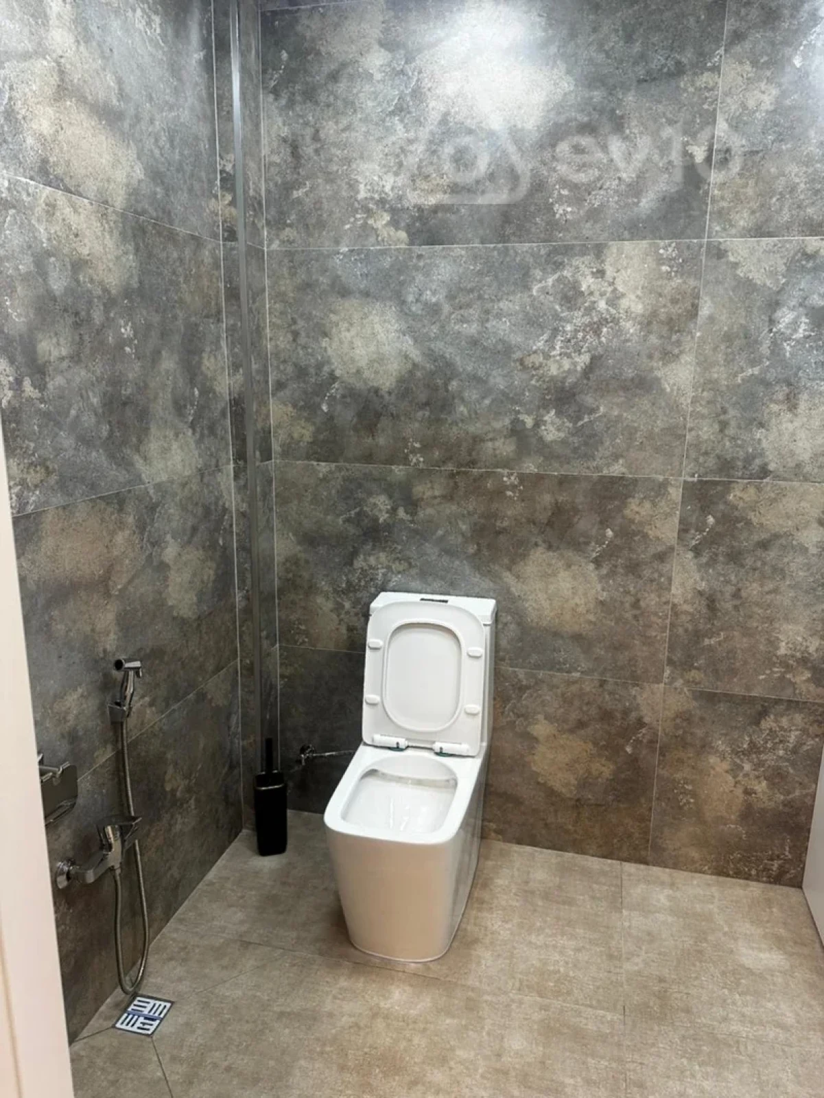 Kirayə verilir 2 otaqlı yeni tikili 65 m²