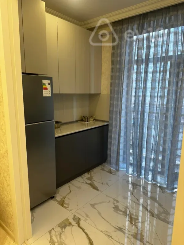 Kirayə verilir 2 otaqlı yeni tikili 65 m²