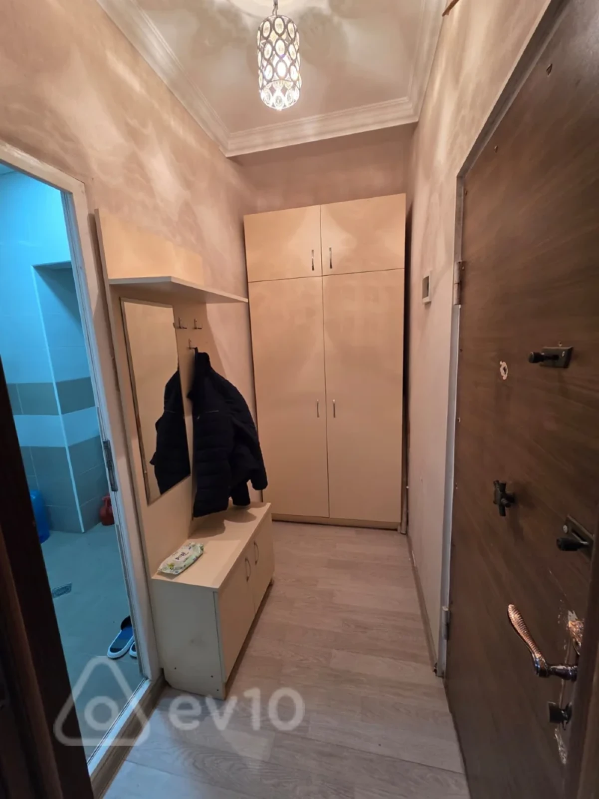 Kirayə verilir 2 otaqlı köhnə tikili 40 m²