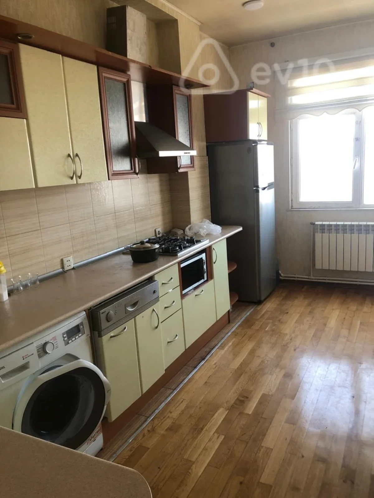 Kirayə verilir 3 otaqlı yeni tikili 120 m²