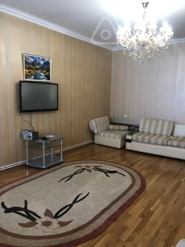 Kirayə verilir 3 otaqlı yeni tikili 120 m²