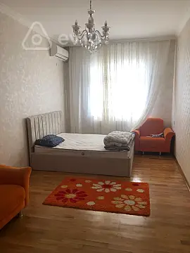 Kirayə verilir 3 otaqlı yeni tikili 120 m²