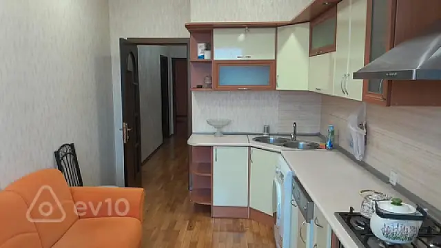 Kirayə verilir 3 otaqlı yeni tikili 120 m²
