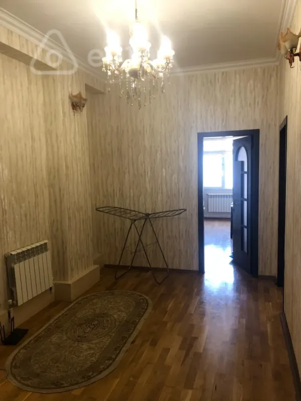 Kirayə verilir 3 otaqlı yeni tikili 120 m²