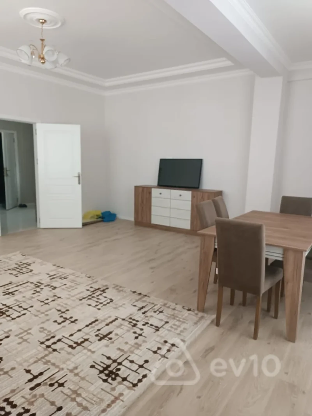 Satılır 3 otaqlı yeni tikili 77 m²