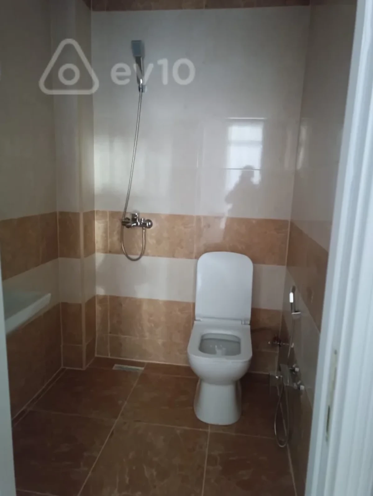 Satılır 3 otaqlı yeni tikili 77 m²