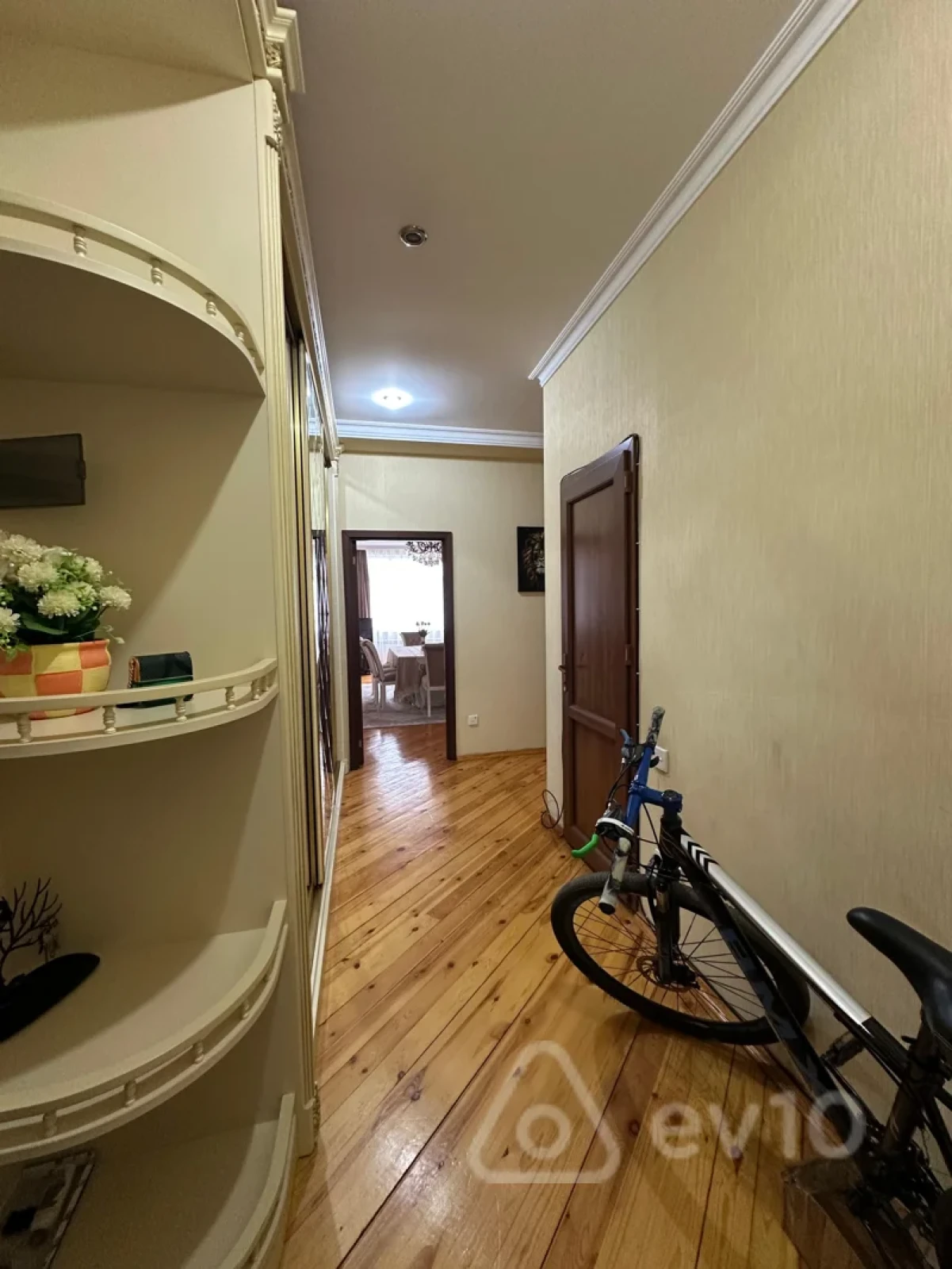 Satılır 3 otaqlı yeni tikili 105 m²