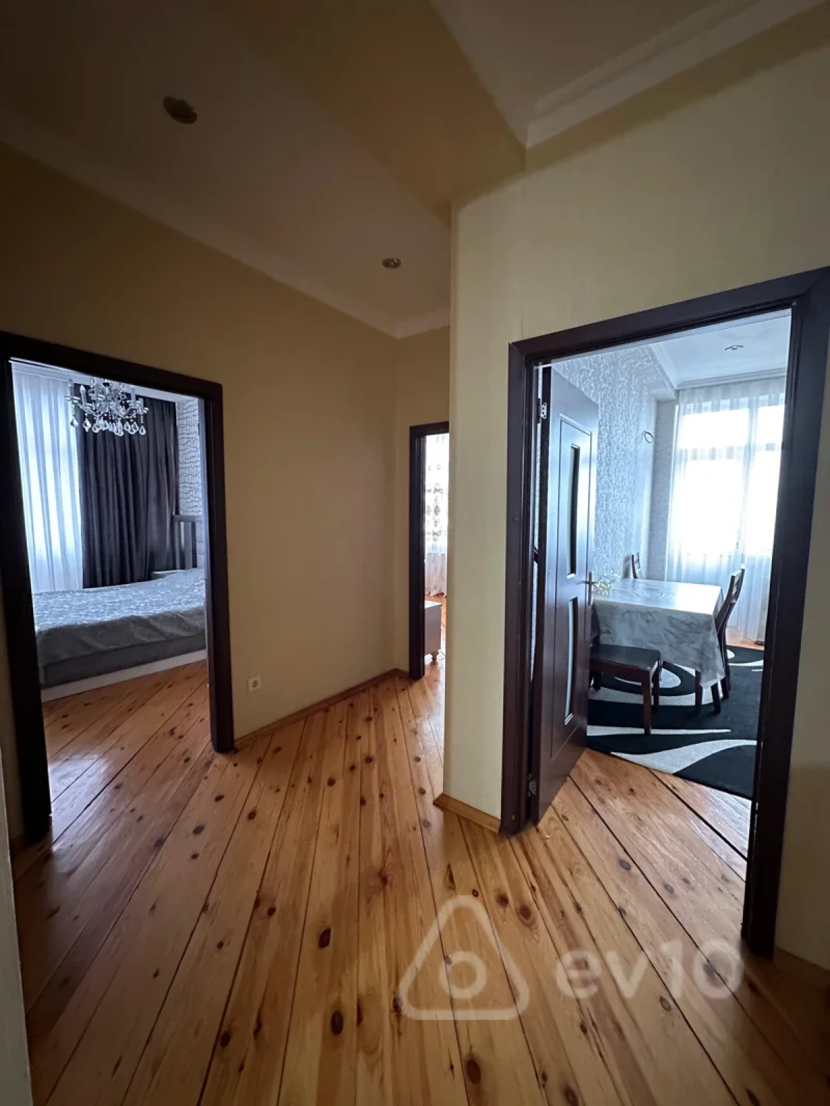 Satılır 3 otaqlı yeni tikili 105 m²