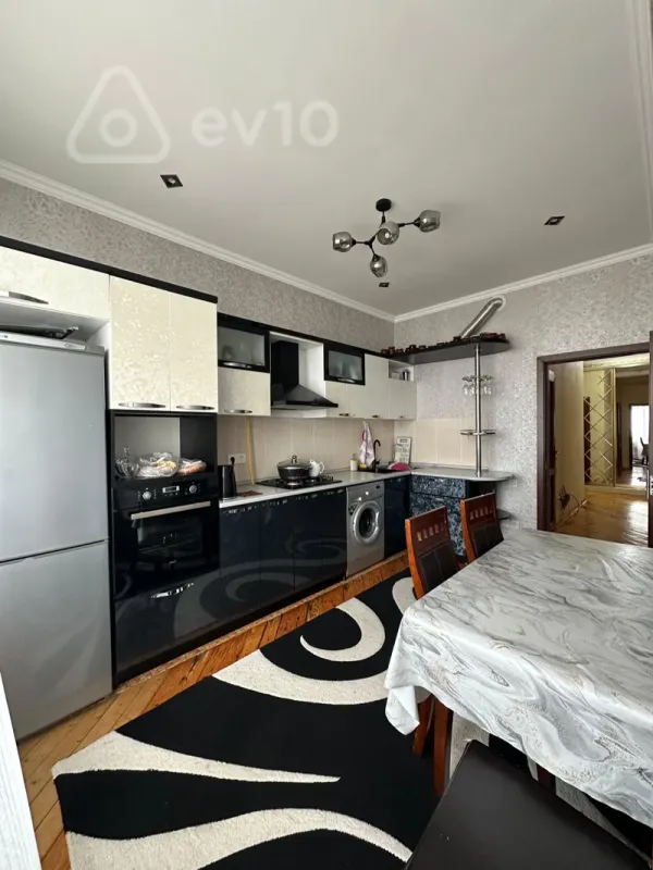 Satılır 3 otaqlı yeni tikili 105 m²