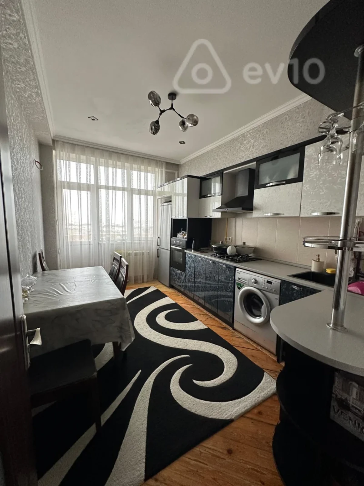 Satılır 3 otaqlı yeni tikili 105 m²
