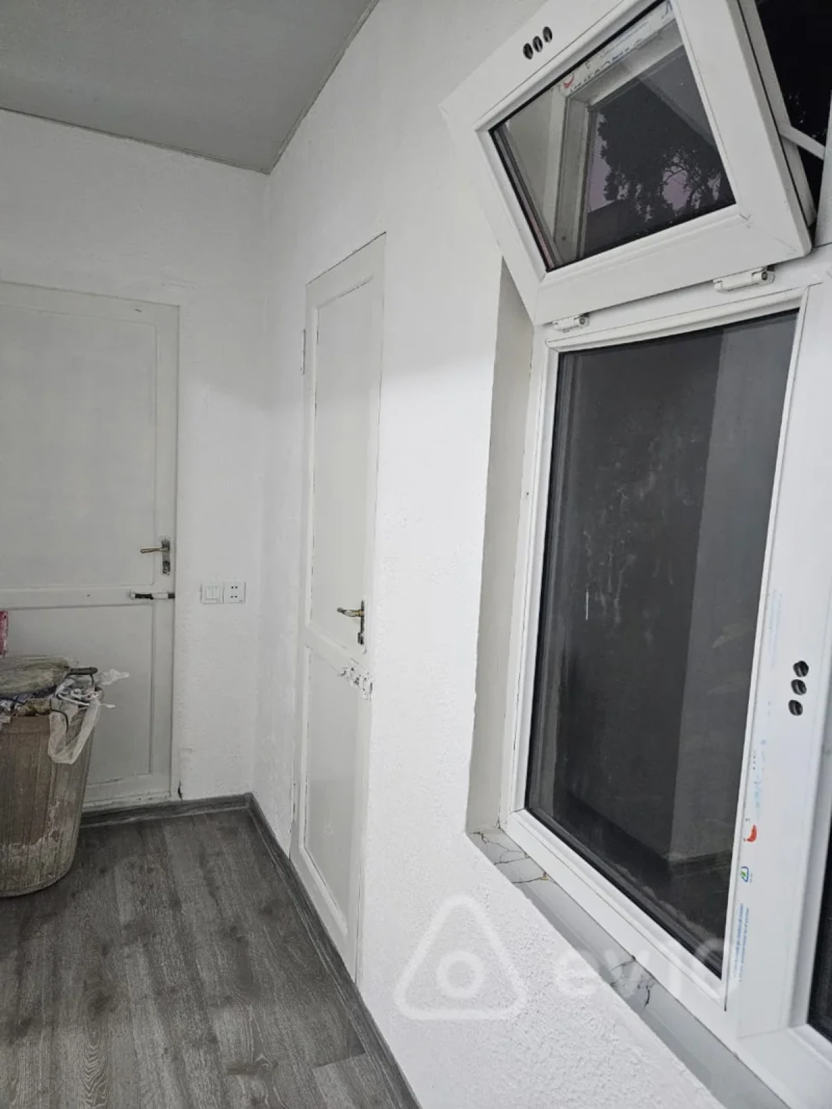 Satılır 2 otaqlı köhnə tikili 70 m²
