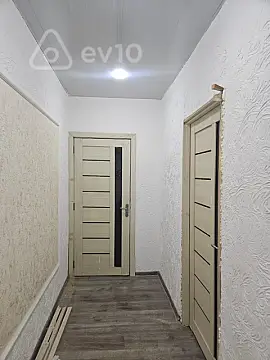 Satılır 2 otaqlı köhnə tikili 70 m²