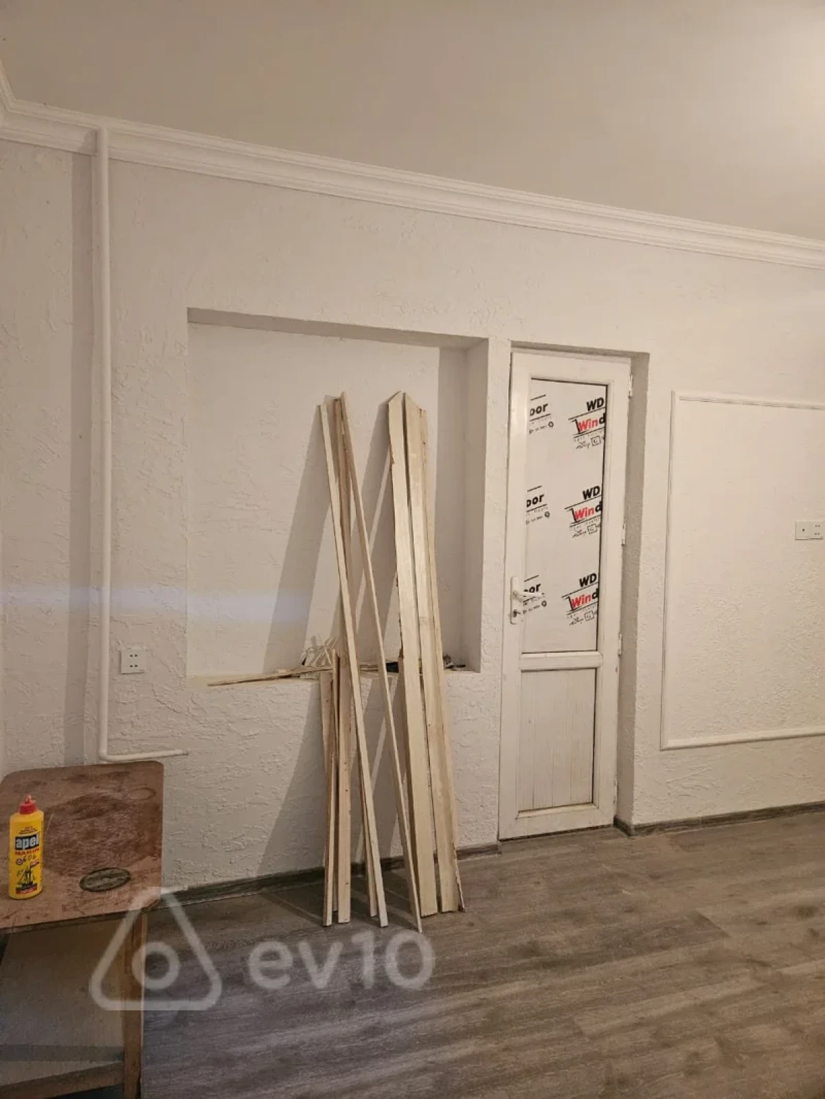 Satılır 2 otaqlı köhnə tikili 70 m²