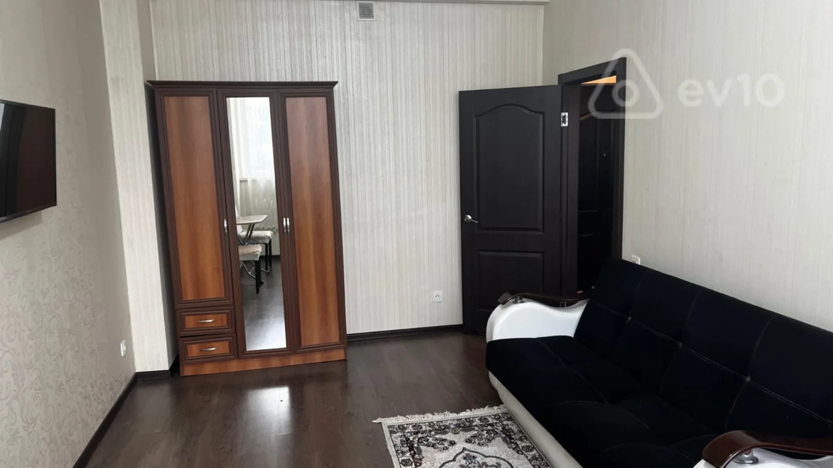 Kirayə verilir 1 otaqlı yeni tikili 43 m²